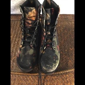 NWOT mia medium boots 7